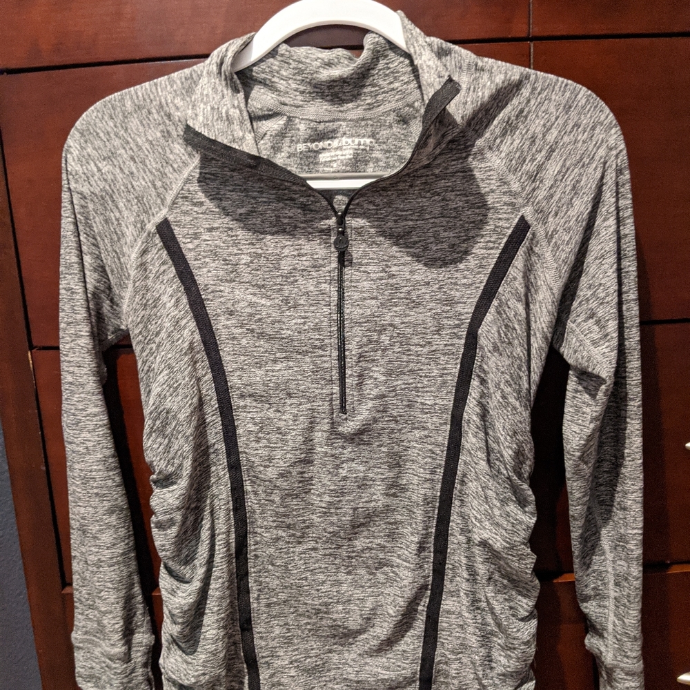 Beyond the Bump grey zip up jacket
